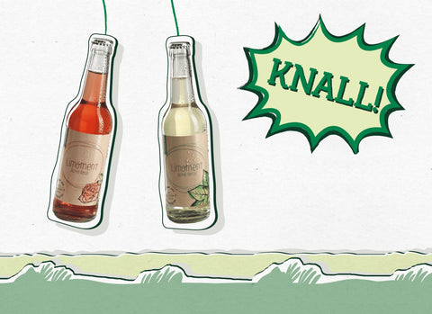 Eine Flasche Limoment Apfel-Rose Naturlimo und Limoment Apfel-Minze Naturlimo hängen über einer gezeichneten Landschaft. Daneben steht das Wort Knall!