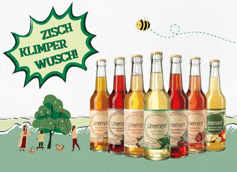 Alle Flaschen Limoment Naturlimo stehen vor einer gezeichneten Landschaft. Daneben die Wörter Zisch, Klimper, Wusch! Darüber fliegt eine Biene.